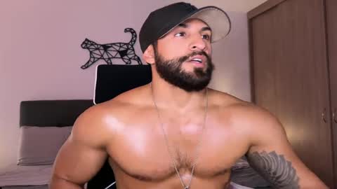 Snapshot of samdornan chatting on March 5, 2025, 9:15 pm Sam Dornan online show from March 5, 2025, 9:15 pm