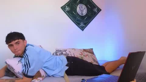 Snapshot of samevansx chatting on January 17, 2026, 5:27 pm samevansx online show from January 17, 2026, 5:27 pm