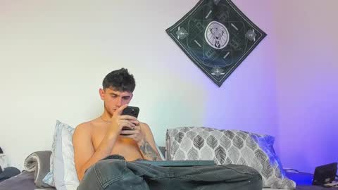 Snapshot of samevansx chatting on February 13, 2026, 1:51 pm samevansx online show from February 13, 2026, 1:51 pm