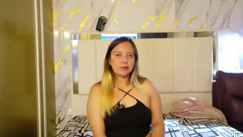 Snapshot of sami_1_8 chatting on April 19, 2026, 4:12 am Samy online show from April 19, 2026, 4:12 am