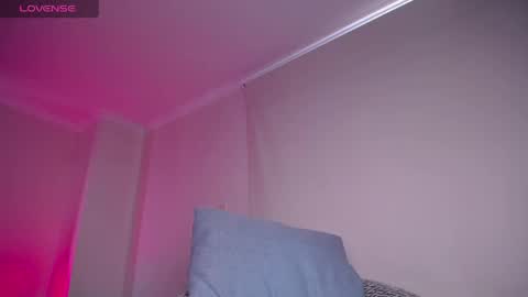 Snapshot of sami_spanks chatting on May 3, 2026, 2:01 pm Samantha Santacoloma online show from May 3, 2026, 2:01 pm