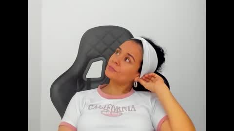 Snapshot of samm_hoti chatting on November 19, 2025, 5:46 pm sam online show from November 19, 2025, 5:46 pm