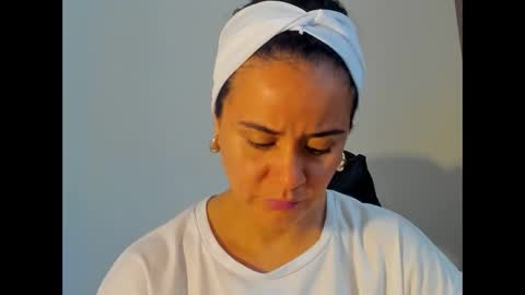 Snapshot of samm_hoti chatting on December 1, 2025, 12:37 am sam online show from December 1, 2025, 12:37 am