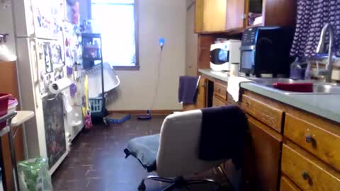 Snapshot of sammiejean85 chatting on November 16, 2025, 5:29 pm SammieJean online show from November 16, 2025, 5:29 pm