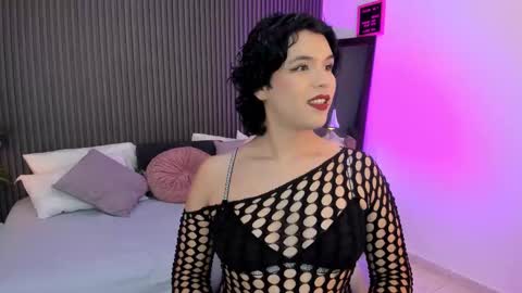 Snapshot of sammybrunette1 chatting on February 13, 2026, 7:43 pm Axel online show from February 13, 2026, 7:43 pm