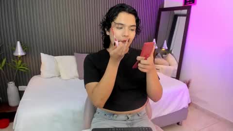 Snapshot of sammybrunette1 chatting on February 20, 2026, 6:26 am Axel online show from February 20, 2026, 6:26 am