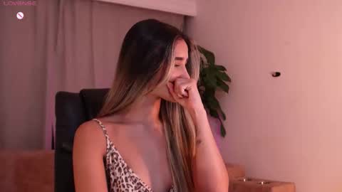 Snapshot of sammylaszlow chatting on October 15, 2025, 11:49 pm Sammy online show from October 15, 2025, 11:49 pm