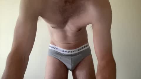 Snapshot of samt2527 chatting on March 10, 2025, 3:01 am SamT online show from March 10, 2025, 3:01 am