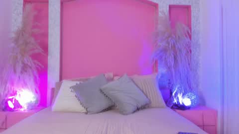 Sam online show from April 18, 2026, 9:46 am