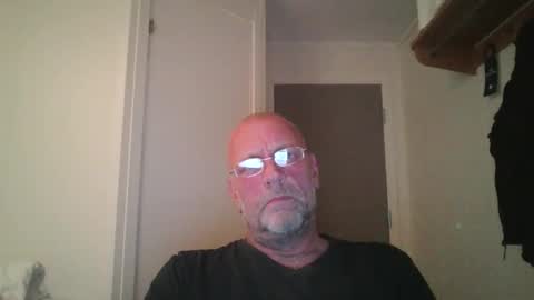 sandnesrune523 online show from October 20, 2025, 5:46 pm