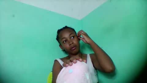 Snapshot of sandra1253099 chatting on February 8, 2026, 7:23 am sandra1253099 online show from February 8, 2026, 7:23 am