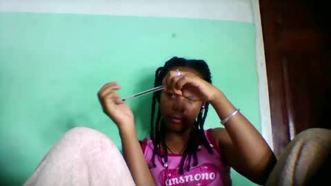 sandra1253099 online show from May 7, 2026, 6:13 pm