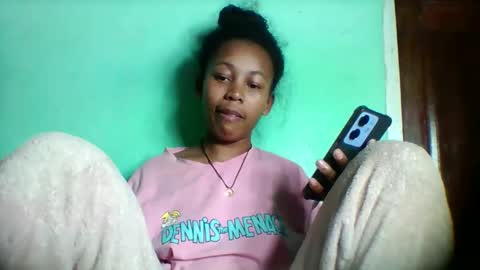 sandra1253099 online show from May 11, 2026, 4:04 pm