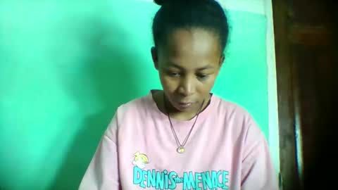 sandra1253099 online show from May 13, 2026, 7:28 am