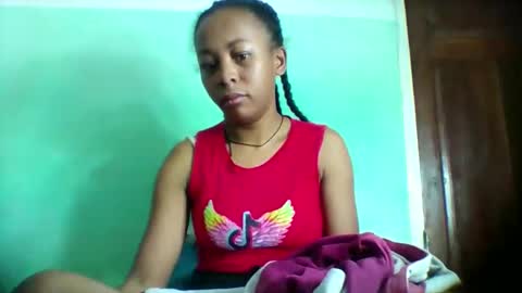 sandra1253099 online show from May 15, 2026, 3:24 am