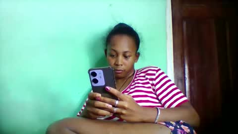 sandra1253099 online show from May 18, 2026, 5:08 pm