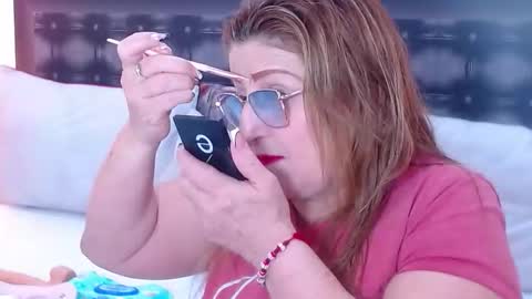 Snapshot of sandra_20_ chatting on October 19, 2025, 10:27 am SANDRA online show from October 19, 2025, 10:27 am