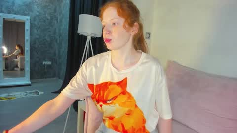 Snapshot of sandra__wilson chatting on February 25, 2026, 1:37 am Sandra online show from February 25, 2026, 1:37 am