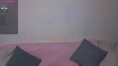 Snapshot of sandra_bell_ chatting on November 5, 2025, 6:46 am Sandra online show from November 5, 2025, 6:46 am