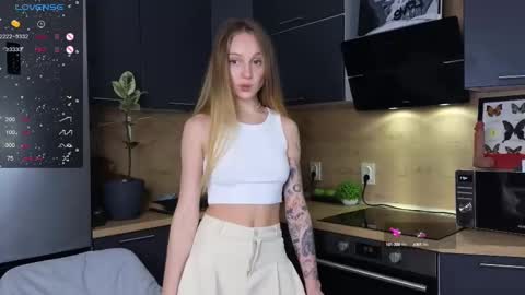 Snapshot of sandra_buika chatting on March 4, 2025, 4:41 pm Sandra      Lillys Page    online show from March 4, 2025, 4:41 pm