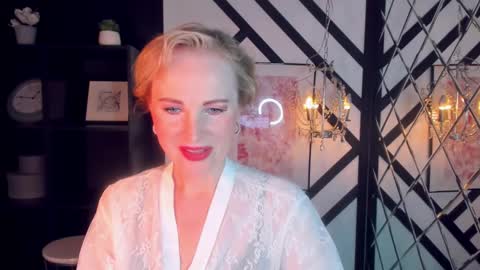 Sandra online show from February 24, 2025, 5:43 am