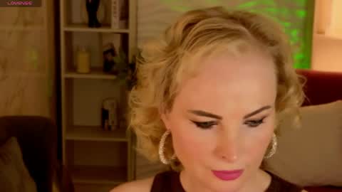 Snapshot of sandra_kind chatting on April 19, 2026, 5:40 am Sandra online show from April 19, 2026, 5:40 am