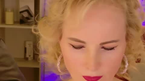 Snapshot of sandra_kind chatting on April 27, 2026, 5:27 am Sandra online show from April 27, 2026, 5:27 am