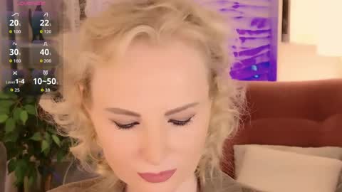Snapshot of sandra_kind chatting on June 2, 2026, 5:31 am Sandra online show from June 2, 2026, 5:31 am