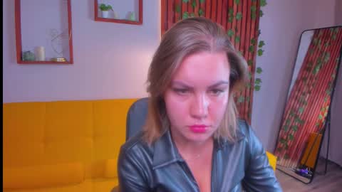 Snapshot of sandraeleson chatting on October 4, 2025, 9:18 am Sandra online show from October 4, 2025, 9:18 am