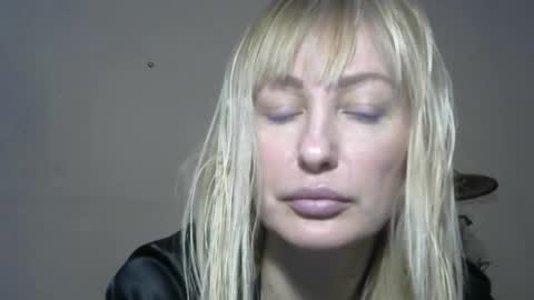 Snapshot of sandraglamour chatting on January 4, 2025, 2:25 pm Sandra online show from January 4, 2025, 2:25 pm