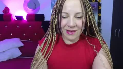 sandraossa online show from November 21, 2025, 7:56 pm