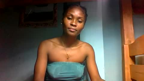 sandricaaa online show from March 12, 2026, 10:43 am