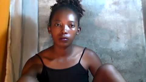 Snapshot of sandrine718 chatting on January 10, 2026, 9:44 am sandrine718 online show from January 10, 2026, 9:44 am