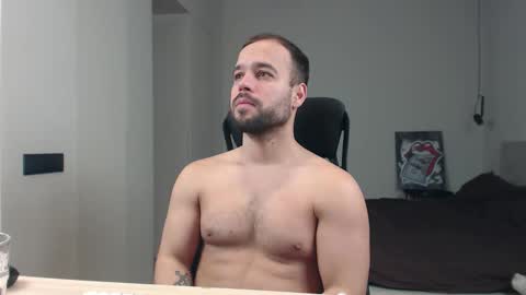 Snapshot of sandro_best chatting on May 1, 2026, 9:03 am DeAlex online show from May 1, 2026, 9:03 am
