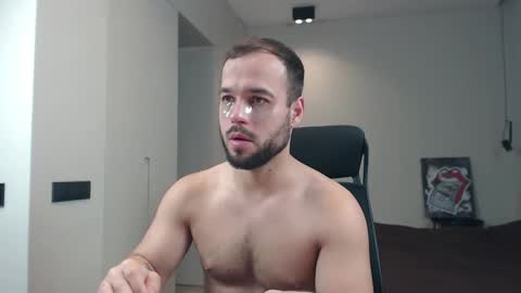 Snapshot of sandro_best chatting on May 8, 2026, 8:52 am DeAlex online show from May 8, 2026, 8:52 am