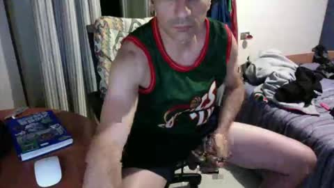 Snapshot of sandropertoni chatting on June 3, 2026, 9:42 pm lucas online show from June 3, 2026, 9:42 pm