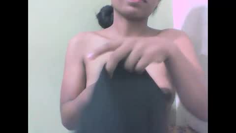 Snapshot of sandy735579 chatting on March 1, 2026, 5:20 am sandy735579 online show from March 1, 2026, 5:20 am