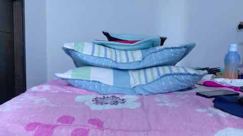 sandy online show from November 9, 2025, 1:42 pm