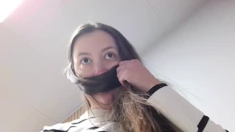 sanita_xi online show from February 15, 2026, 5:26 am