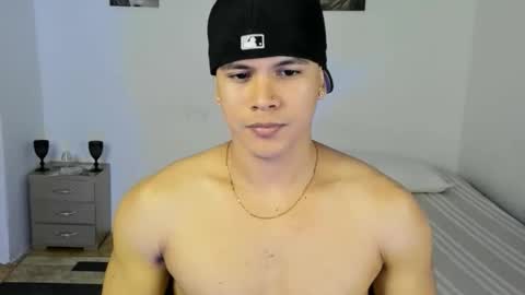 Snapshot of sant_wahlberg chatting on May 27, 2026, 10:40 pm Sant online show from May 27, 2026, 10:40 pm