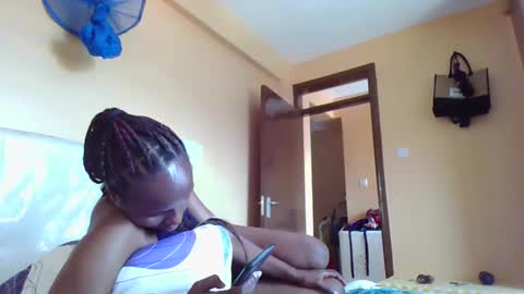 santalicious online show from April 20, 2026, 9:01 am