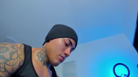 Snapshot of santi__ferrer chatting on November 20, 2025, 2:12 am Santi Ferrer online show from November 20, 2025, 2:12 am