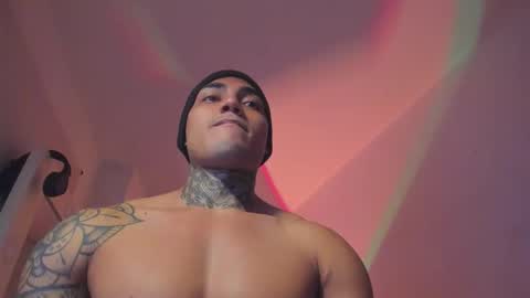 Snapshot of santi__ferrer chatting on December 17, 2025, 1:00 am Santi Ferrer online show from December 17, 2025, 1:00 am