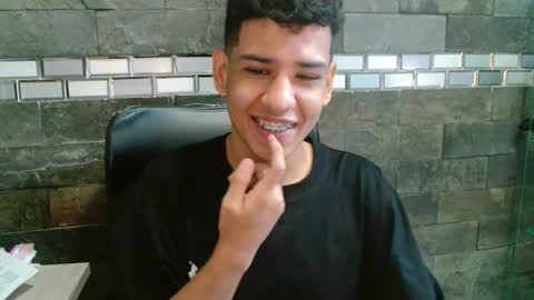 santi online show from November 1, 2025, 10:23 pm