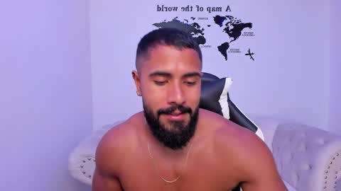 santiago_huntt online show from September 10, 2025, 2:11 am