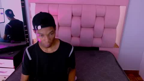 Santiiiiii  online show from March 1, 2026, 1:57 pm