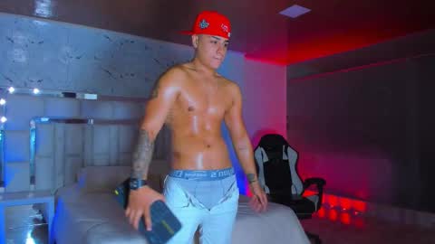 Santi Reyes online show from October 24, 2025, 11:56 pm