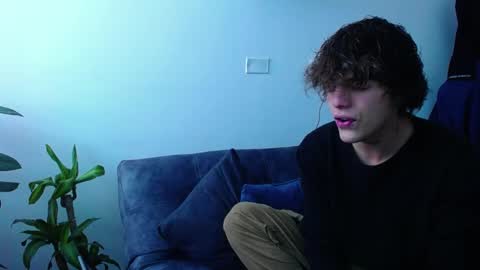 Snapshot of santii_rose chatting on December 14, 2024, 6:52 pm Santii online show from December 14, 2024, 6:52 pm