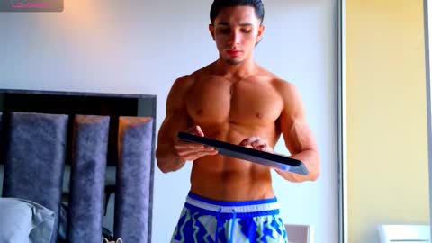 Santiago Seans online show from February 9, 2026, 3:05 pm