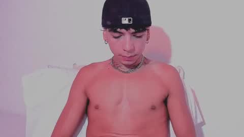 Snapshot of santy_0908 chatting on February 2, 2026, 6:50 pm santy online show from February 2, 2026, 6:50 pm